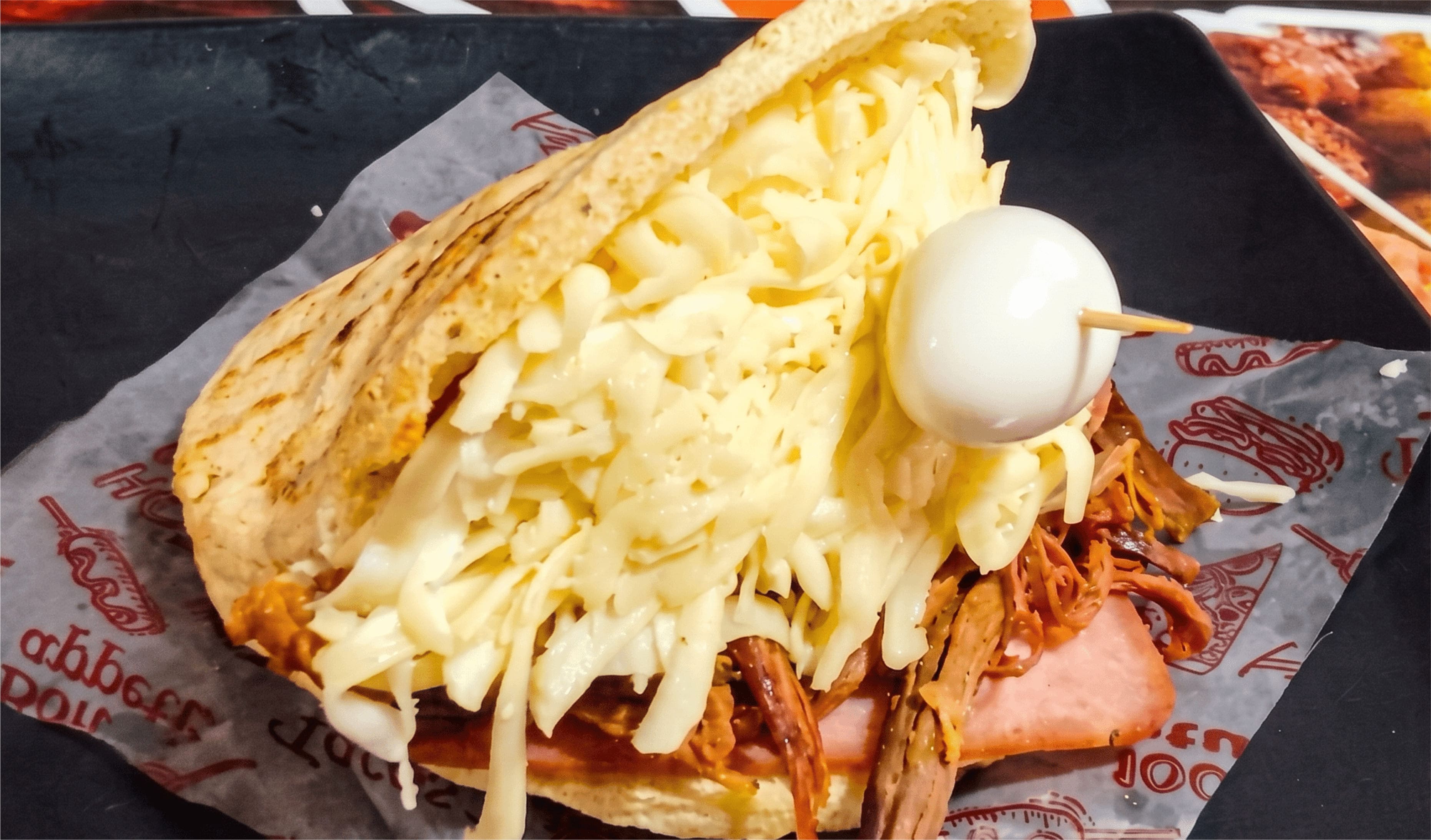 Portada deAREPIQUE - AREPAS Y PICADAS