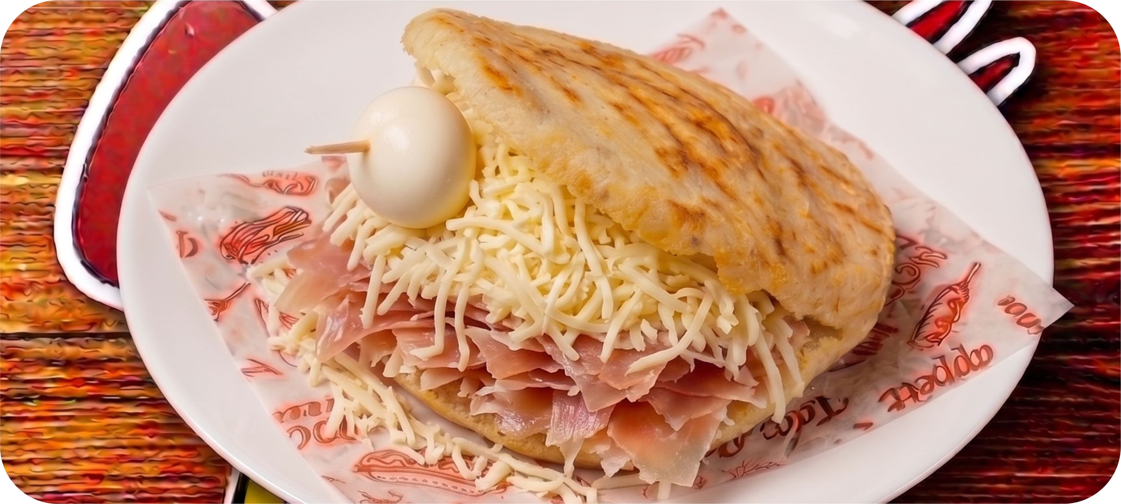 Imagen del productoAREPA JAMON Y QUESO 😋